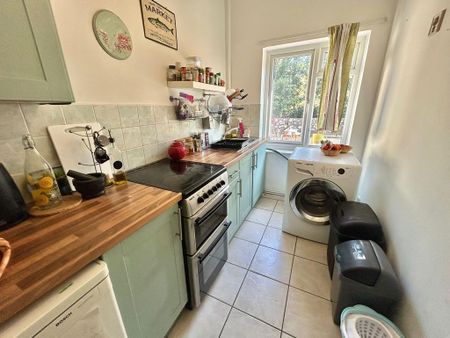 1 bedroom flat to rent - Photo 4