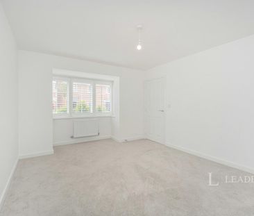 4 bedroom detached house to rent - Photo 3