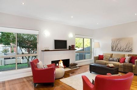 1/2 Delia Street, Oakleigh South VIC 3167 - Apartment For Rent | Domain - Photo 5
