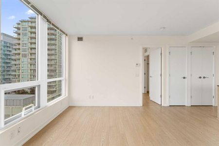 Eau Claire River View Condo | Pool Access & Underground Parking - Photo 4