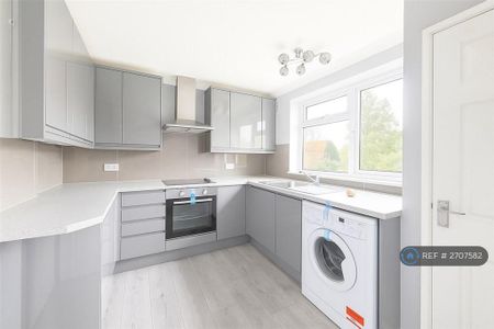 2 bedroom flat to rent - Photo 5