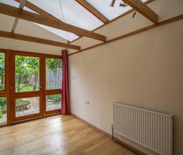 3 bedroom terraced house to rent - Photo 1