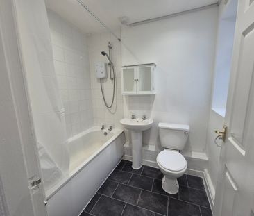 2 Bed Terraced House, Southgate Road, L13 - Photo 2