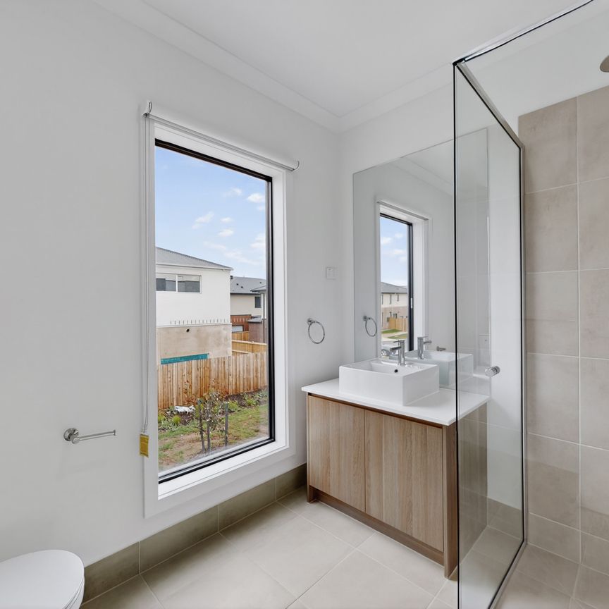 11 Fen Walk, Point Cook VIC 3030 - House For Rent | Domain - Photo 1