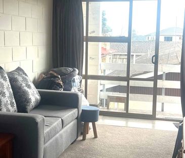 So Handy -1 Bedroom Unit/Apartment Papatoetoe - Photo 2
