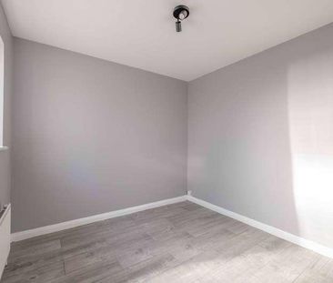 Westmead, Windsor, SL4 - Photo 5