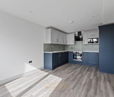 High Street, Horley, RH6 - Photo 5