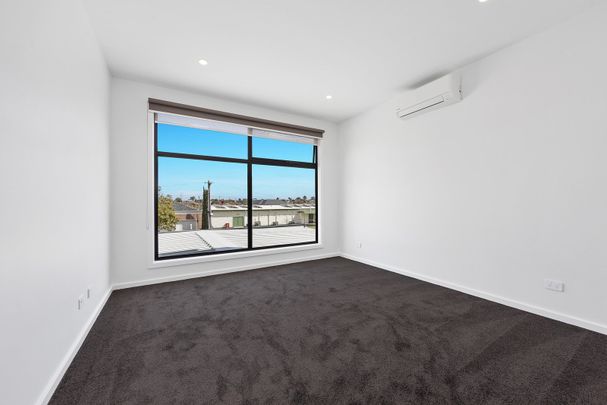 6A Bradshaw Street, Essendon VIC 3040 - Photo 1
