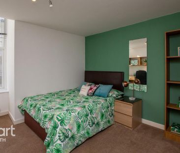 5 bedroom flat to rent - Photo 3