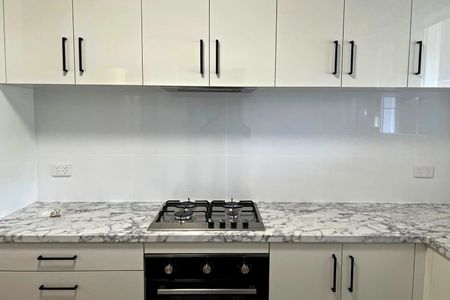 Spacious Family Living in Prime Salisbury East Location! - Photo 2