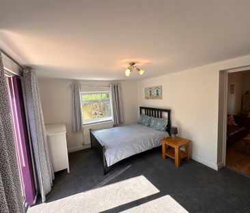 4 bedroom house - Photo 1