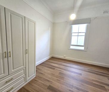 Fully renovated 4-bedroom house with 2 extra rooms in the heart of ... - Photo 3