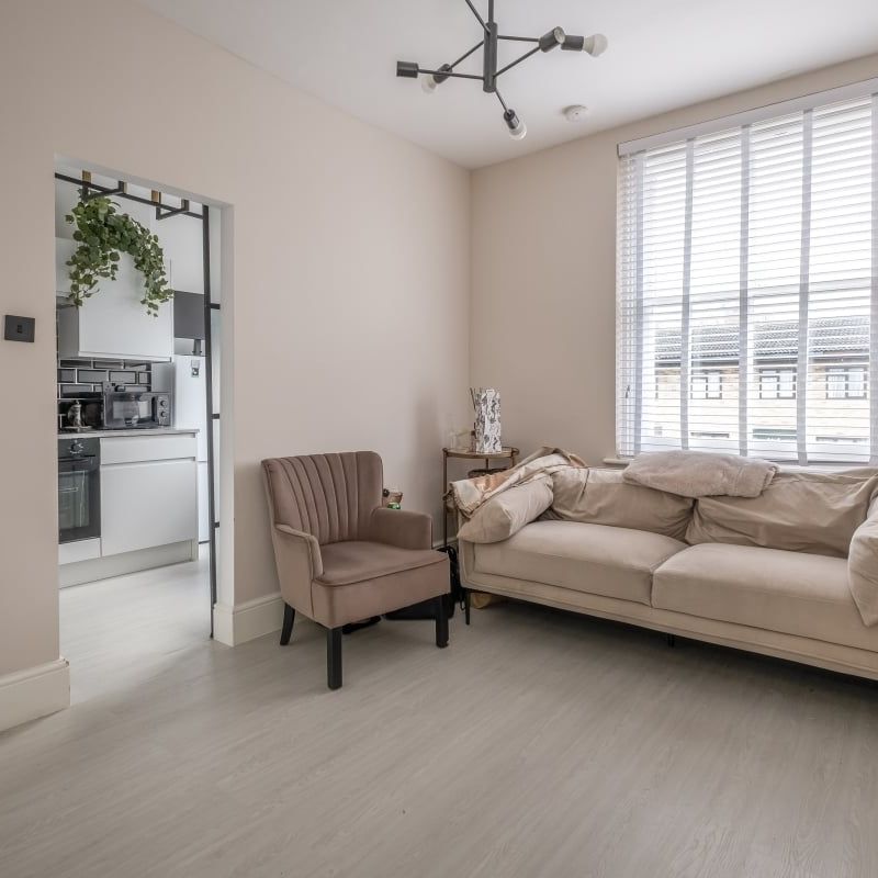 2 bedroom flat to rent - Photo 1