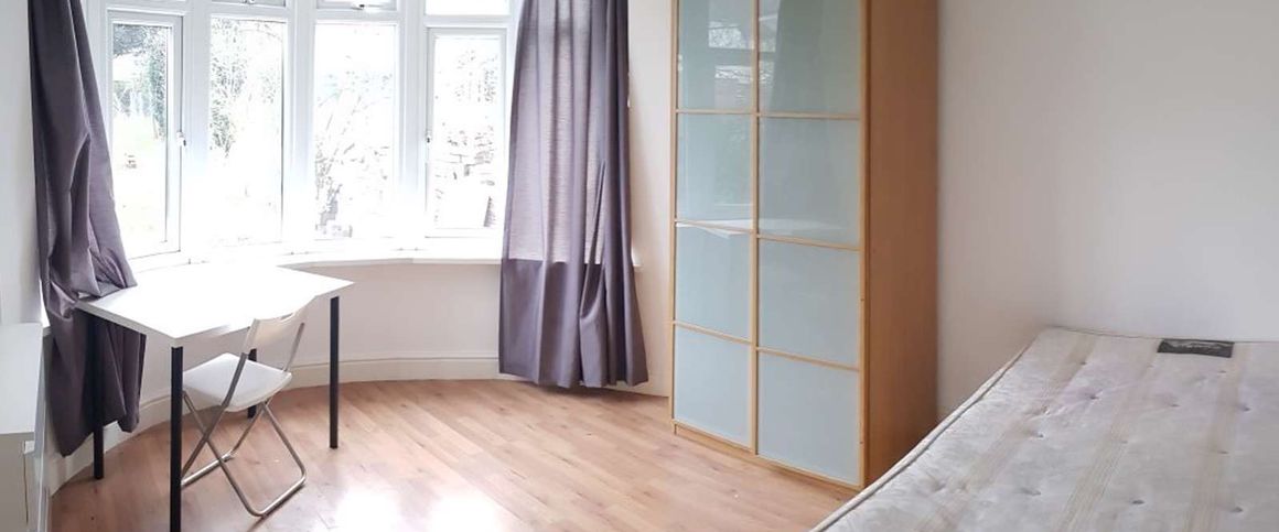 Watford Way Room GC - Photo 1