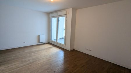 location Appartement F2 DE 45.89m² À COLOMBES - Photo 2