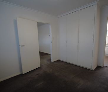 One bedroom with it all! - Photo 2