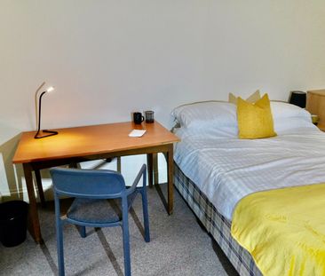 3 Bed Flat, Waverley Road, BS6 - Photo 2