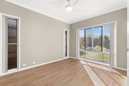 38 Couples Street, North Lakes QLD 4509 - House For Rent | Domain - Photo 4