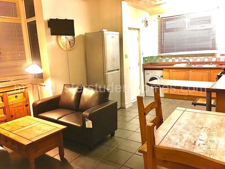 Albion Road, Manchester, M14 6LU - Photo 3