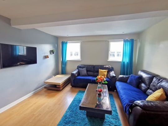 2 Bed Flat, Wallace St, G5 - Photo 1