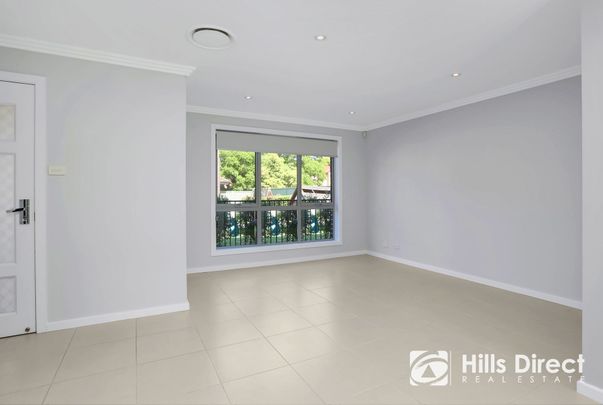 Commanding exquisite transportation convenience - Photo 1