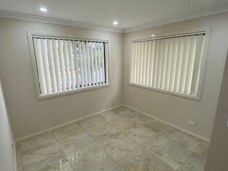 Street Facing 2 Bedroom Granny Flat !! - Photo 4