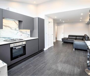 5 bedroom terraced house to rent - Photo 4