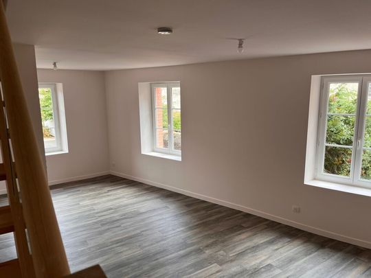 Location Appartement 4 pièces 107m² BRIOUDE 43100 - Photo 1