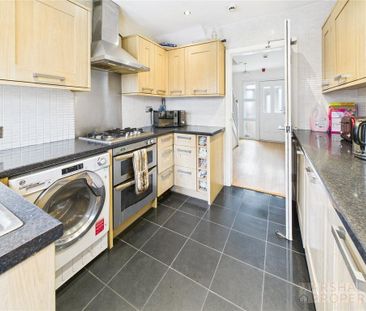 5 bedroom terraced house to rent - Photo 6