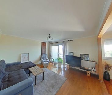 Location Appartement 4 pièces 73m² ROMANS SUR ISERE 26100 - Photo 1