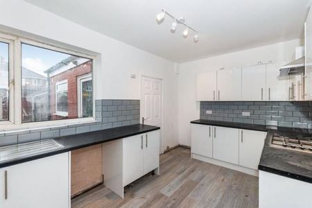3 bedroom terraced house to rent - Photo 4