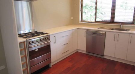 Appealing on Ash - Photo 2