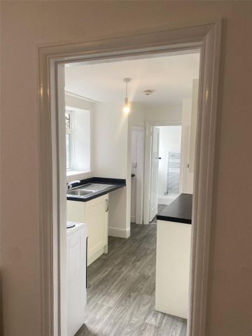 3 bedroom apartment to rent - Photo 5