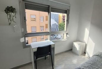 Carrer de Sant Lluís Bertran, Torrent, Valencian Community 46900