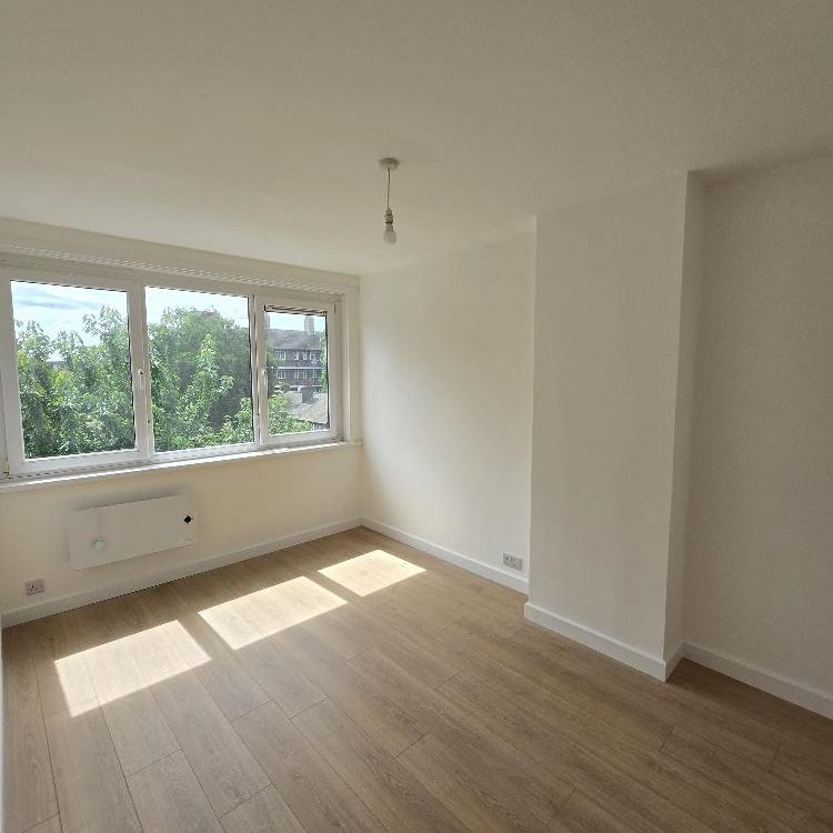 3 bedroom flat to rent - Photo 1