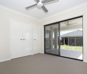 Spacious Modern Home with Ducted AC & Garden Shed - Photo 5