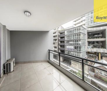 “WALKING DISTANCE TO STATION” - Photo 4