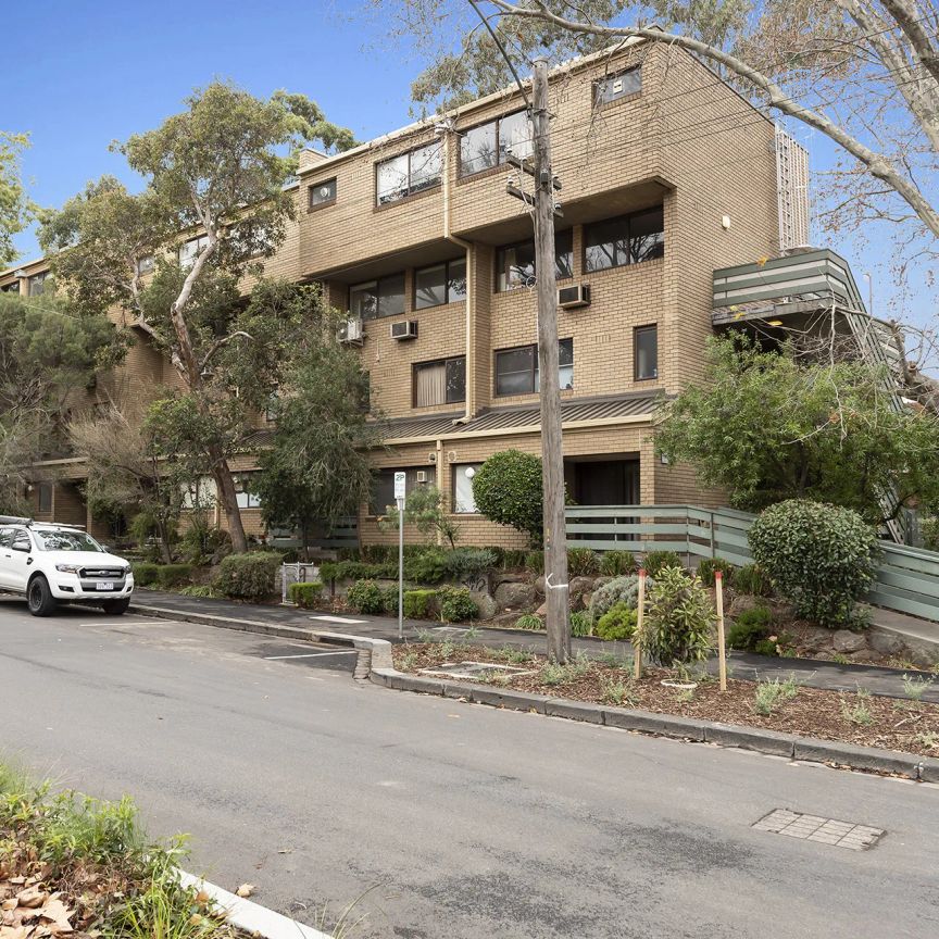 Stylish Double-Storey Living in a Prime North Melbourne Pocket - Photo 1