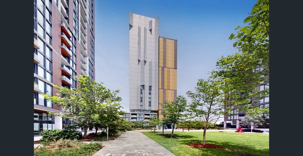 Two Bedroom + Study in Great Location Next to Metro - Photo 1