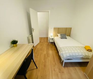 Avenida de la Albufera, Madrid, Community of Madrid 28038 - Photo 2