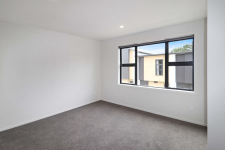 Wainui Gem! - Photo 2
