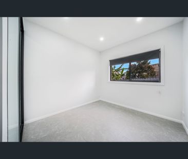 15a Brentwood Street, Fairfield West, NSW 2165 - Photo 4