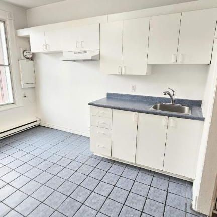 2 CH - 1 SDB - Montréal - $1,196 /mo - Photo 1