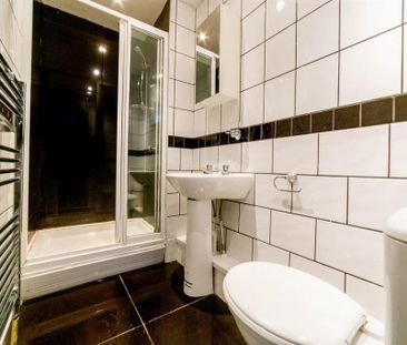 5 bedroom maisonette to rent - Photo 2