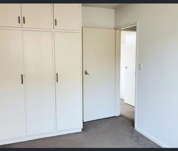 Delightful two bedroom Home on top floor - Photo 6