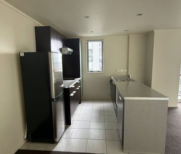 ‘Stones throw from Skytower’ - Photo 4