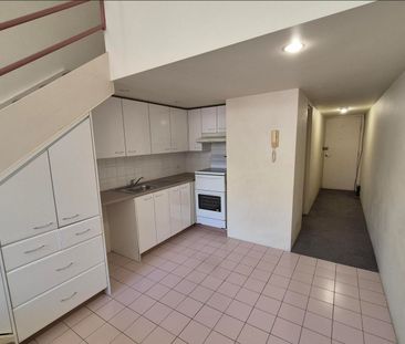 Trendy Loft-Style One Bedroom in the Heart of Crows Nest - Photo 3