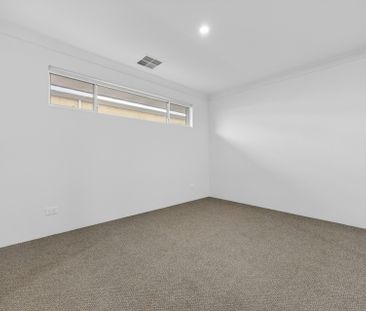 Beautiful Brand New Four Bedroom Home! - Photo 5