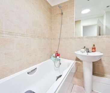 Abbey Road, Kt, Chertsey, KT16 - Photo 6