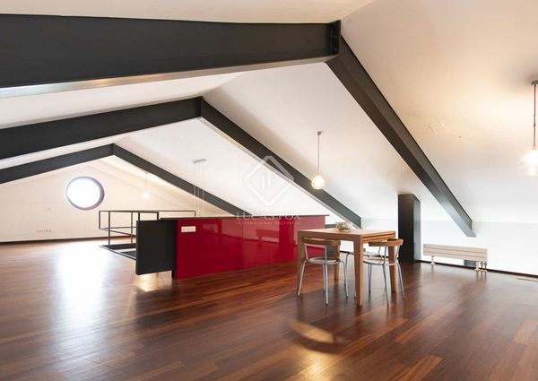 An outstanding contemporary seafront villa for rent with splendid views, located in Cangas, Pontevedra